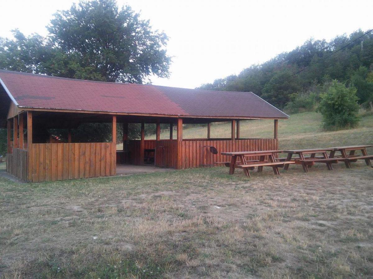 Hotel Merkur Kaluza Exterior photo